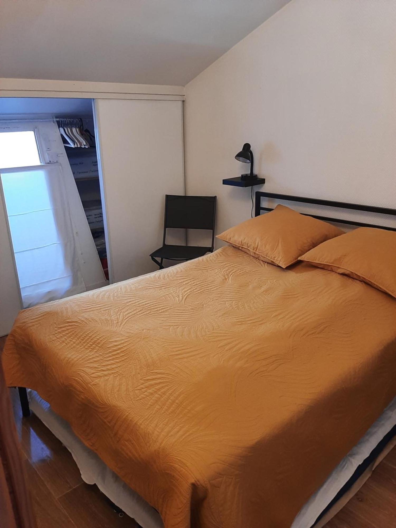 Duplex14h 1er Etage Jardinet 1 Parking Ou Studio14b Rdc Terrasse Sans Parking * La Rochelle (Charente-Maritime)